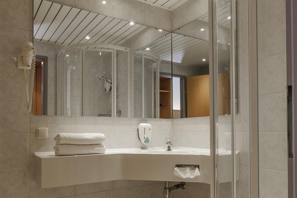 Landzeit Motor-Hotel St. Valentin Bilik gambar